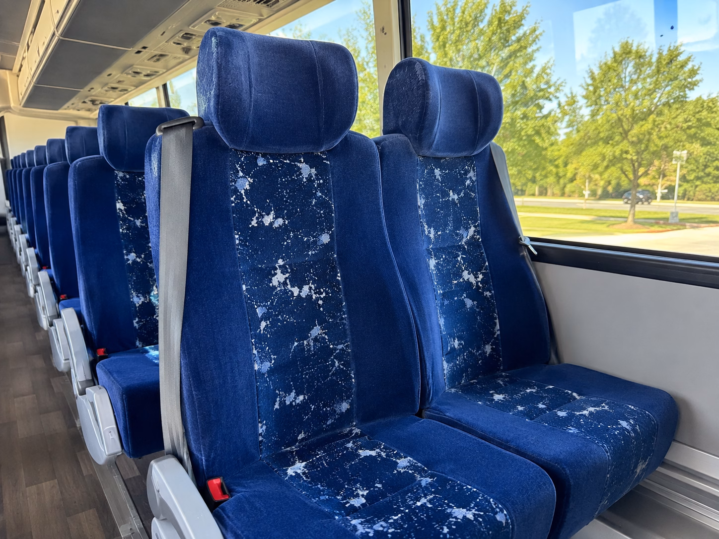 charter buses to target field and target center from minnetonka
