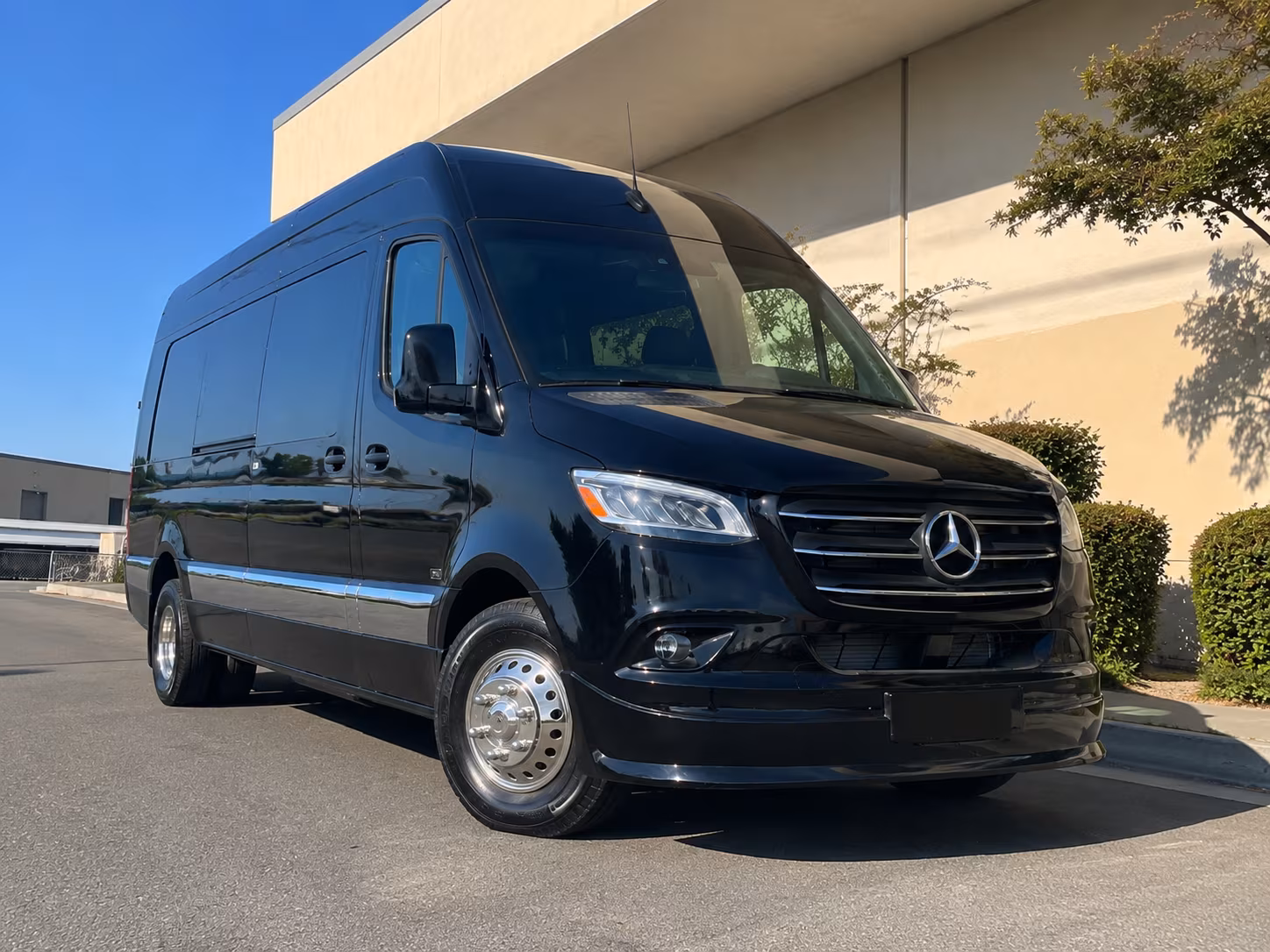 minneapolis airport shuttle bus rentals