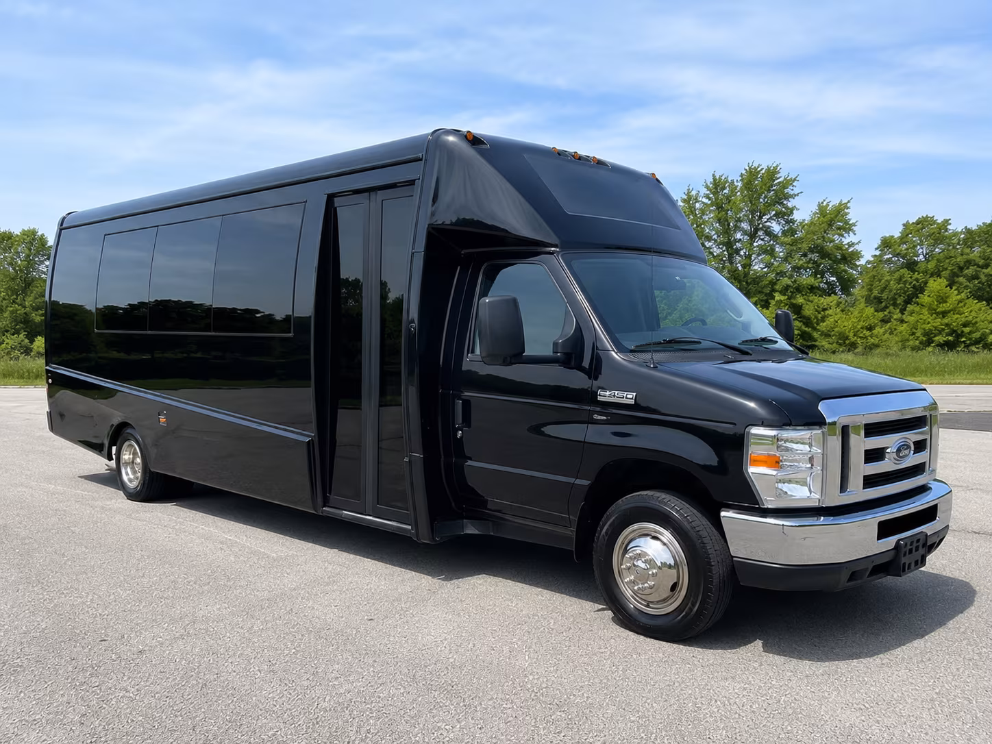 minneapolis stress free employee shuttle bus rentals in minneapolis