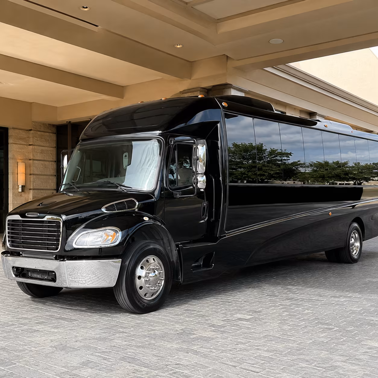 minnetonka airport transportation onboard seating