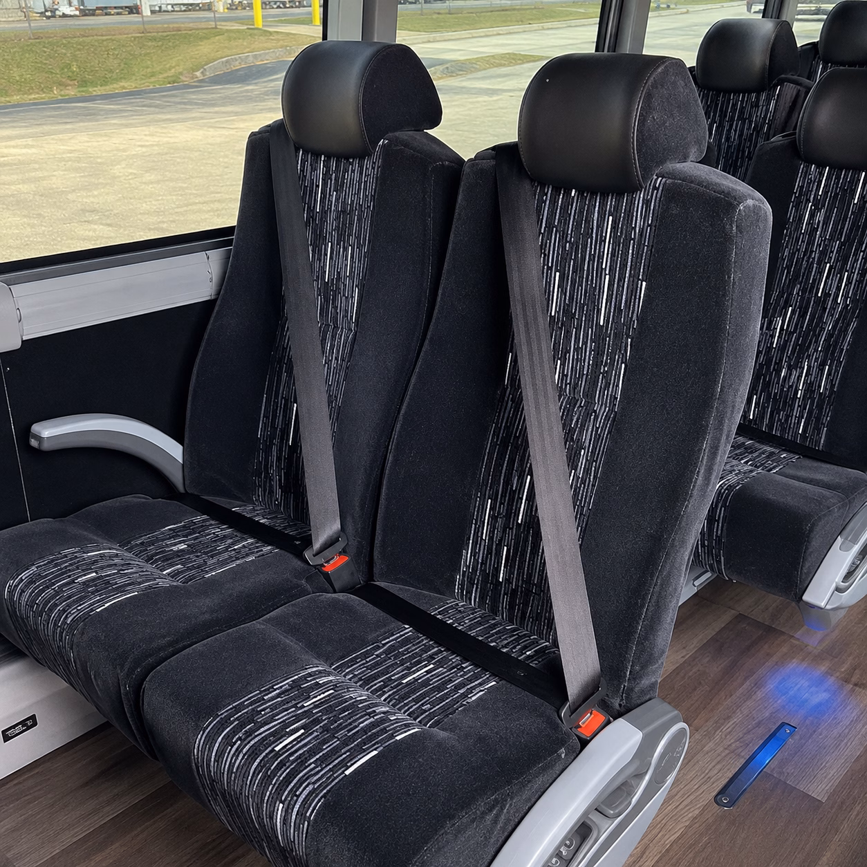 minnetonkacharterbuscompany com is ready to help you find corporate transportation for any minnetonka business need