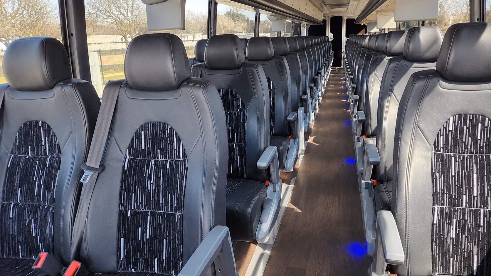 ready to compare buses for minnetonka corporate retreats and off site events