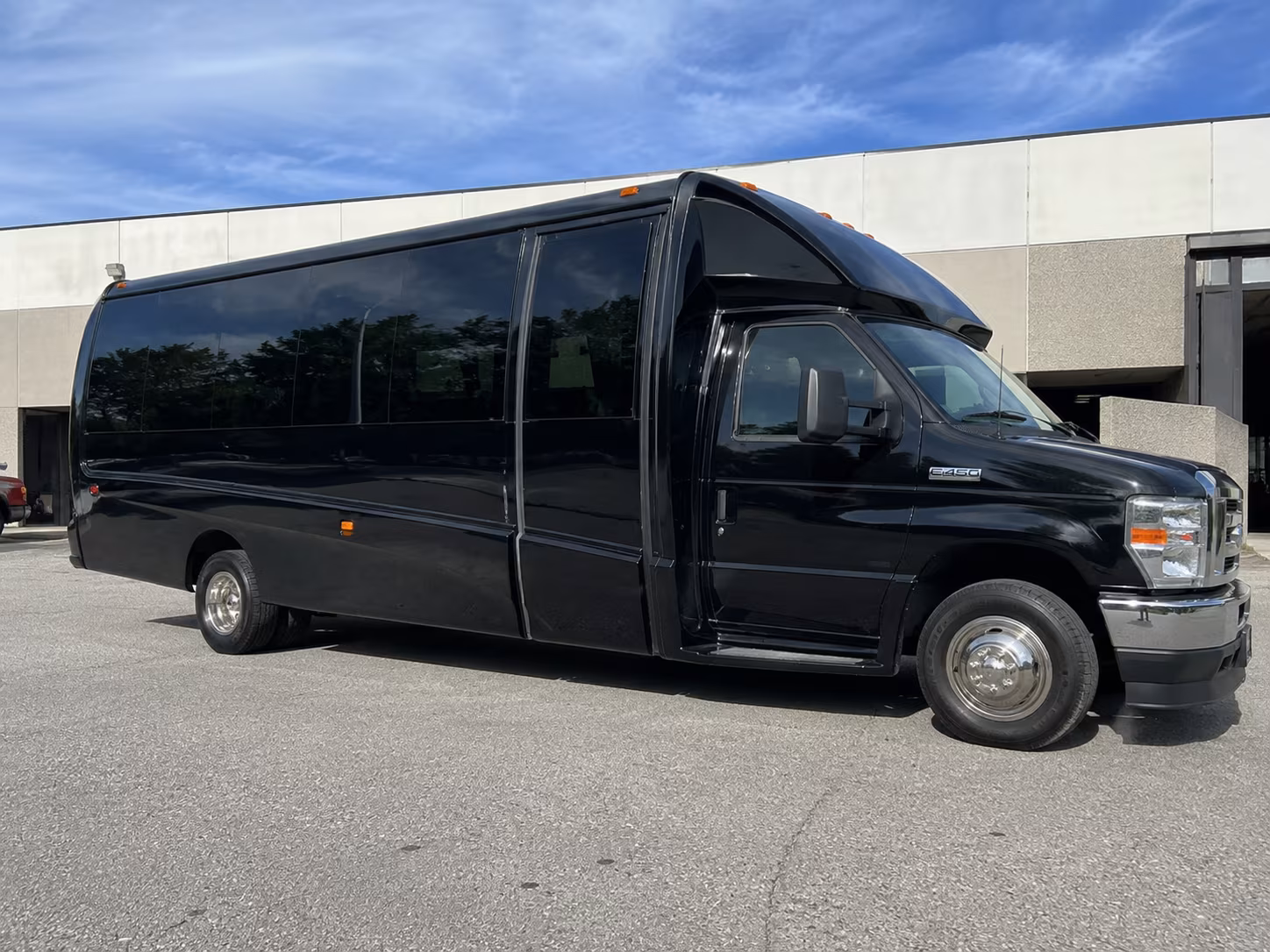 saint paul corporate shuttle bus rentals