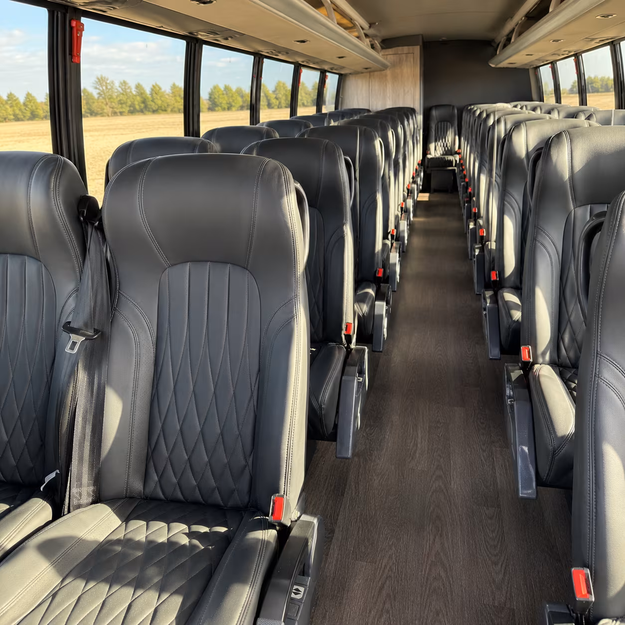 saint paul easy employee shuttles with a saint paul bus rental
