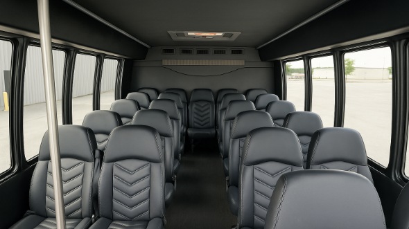 green bay 28 passenger minibus